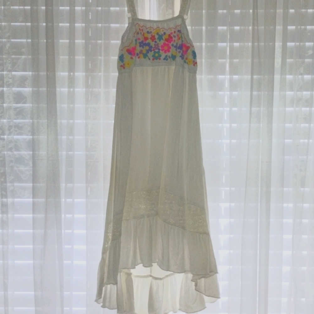 Cute little girls sundress size medium​